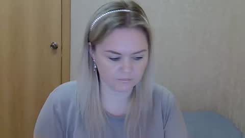 karennelsonx online show from 04/28/26, 10:53