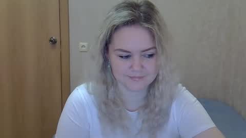 karennelsonx online show from 05/03/26, 07:58