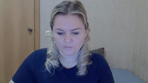 karennelsonx online show from 05/13/26, 10:12