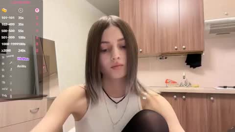 Snapshot of karensimilton chatting on 11/28/25, 02:20 May online show from 11/28/25, 02:20