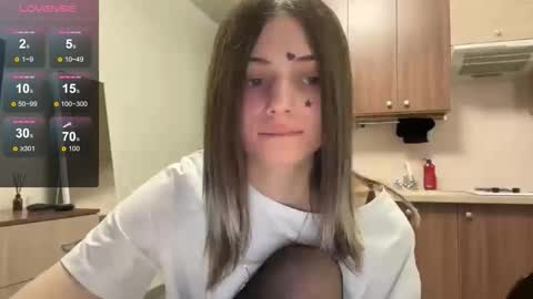 Snapshot of karensimilton chatting on 01/13/26, 02:11 May online show from 01/13/26, 02:11