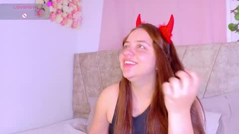 kariina_wong online show from 11/14/25, 08:29