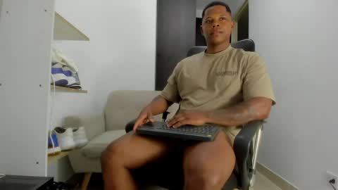 Snapshot of karimthompson chatting on 05/01/26, 03:00 Karim online show from 05/01/26, 03:00