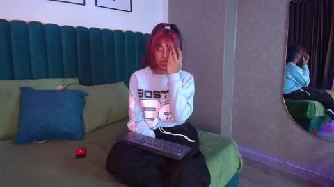 Karina online show from 02/12/25, 08:27