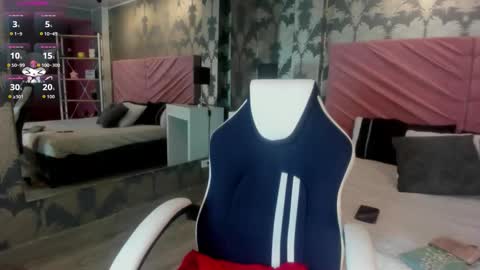 Karina online show from 09/30/25, 07:08