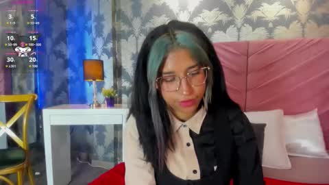 Karina online show from 11/19/25, 07:36