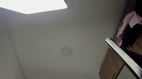 Snapshot of karina_aurora chatting on 12/23/25, 04:32 karina_aurora online show from 12/23/25, 04:32