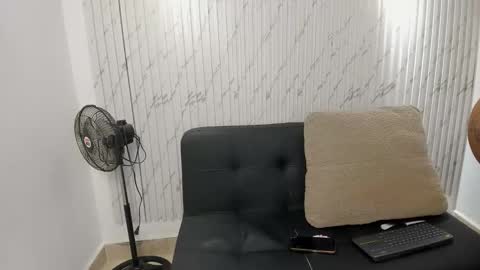 Snapshot of karina_aurora chatting on 02/17/26, 04:42 karina_aurora online show from 02/17/26, 04:42