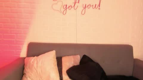 Kari online show from 11/21/25, 11:42