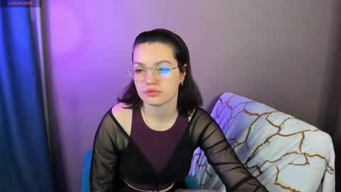 karina online show from 12/15/25, 03:44