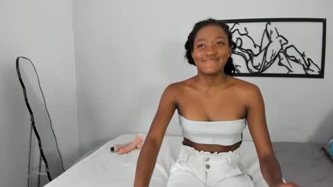 Snapshot of karina_lopez7 chatting on 09/11/25, 03:01 karina_lopez7 online show from 09/11/25, 03:01