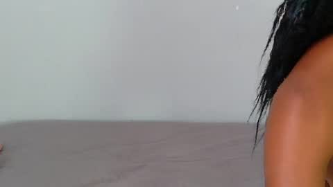 Snapshot of karina_lopez7 chatting on 12/16/25, 02:11 karina_lopez7 online show from 12/16/25, 02:11