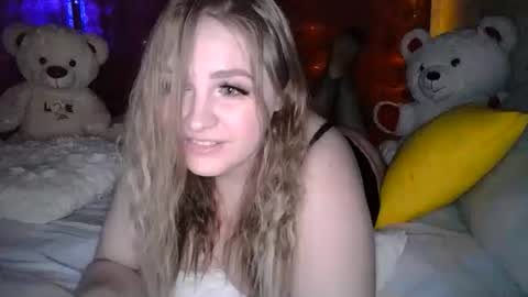 Snapshot of karina_sweet__ chatting on 02/20/26, 03:45 Know with me all the joys of sex... online show from 02/20/26, 03:45
