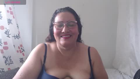 Snapshot of karina_turbay chatting on 10/04/25, 03:21 Karina online show from 10/04/25, 03:21