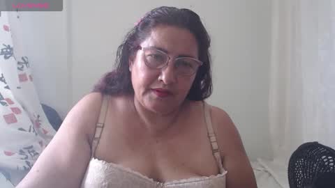 Snapshot of karina_turbay chatting on 01/15/26, 04:11 Karina online show from 01/15/26, 04:11
