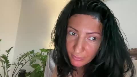 Snapshot of karinablair chatting on 02/08/25, 02:27 Karina online show from 02/08/25, 02:27