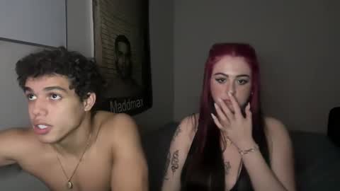 Snapshot of karinalynnn chatting on 11/04/25, 12:15 karina and justin online show from 11/04/25, 12:15