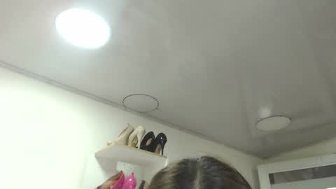 Snapshot of karinbellee chatting on 01/18/25, 12:04 Karin online show from 01/18/25, 12:04