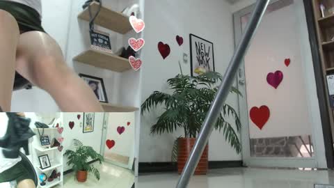 Snapshot of karinbellee chatting on 02/19/25, 02:34 Karin online show from 02/19/25, 02:34