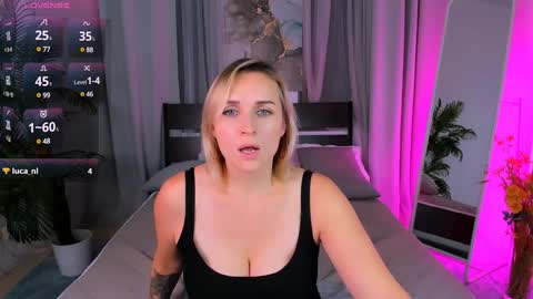 Karina  online show from 12/08/24, 09:19