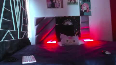 KARINNA  RAVEN online show from 11/25/25, 09:48