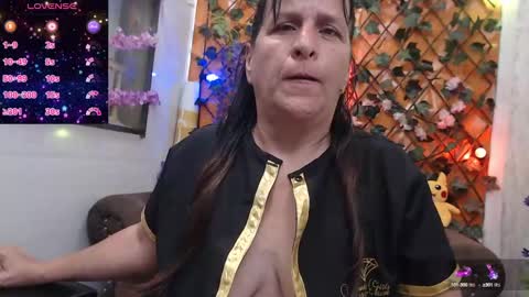 Snapshot of karito_mature17 chatting on 12/12/24, 11:14 Karito online show from 12/12/24, 11:14