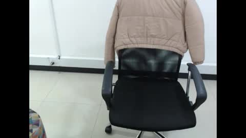 Snapshot of karla_cg chatting on 02/18/25, 10:36 karla_cg online show from 02/18/25, 10:36