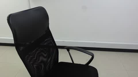 Snapshot of karla_cg chatting on 02/19/25, 09:03 karla_cg online show from 02/19/25, 09:03