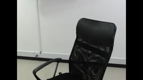 Snapshot of karla_cg chatting on 02/22/25, 10:52 karla_cg online show from 02/22/25, 10:52