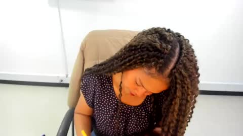 Snapshot of karla_cg chatting on 03/04/25, 07:43 karla_cg online show from 03/04/25, 07:43