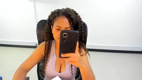 Snapshot of karla_cg chatting on 03/05/25, 11:16 karla_cg online show from 03/05/25, 11:16