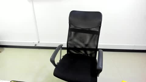 Snapshot of karla_cg chatting on 03/11/25, 07:47 karla_cg online show from 03/11/25, 07:47