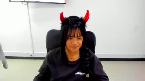 Snapshot of karla_cg chatting on 10/01/25, 04:02 karla_cg online show from 10/01/25, 04:02