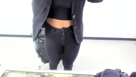 Snapshot of karla_cg chatting on 10/07/25, 02:47 karla_cg online show from 10/07/25, 02:47