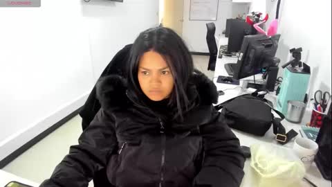 Snapshot of karla_cg chatting on 10/11/25, 01:53 karla_cg online show from 10/11/25, 01:53