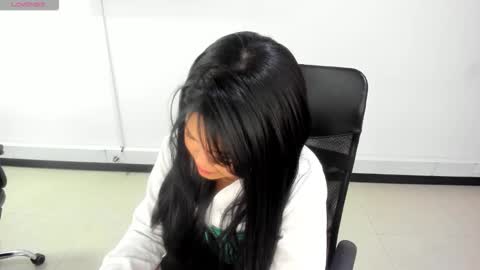 Snapshot of karla_cg chatting on 10/31/25, 05:58 karla_cg online show from 10/31/25, 05:58