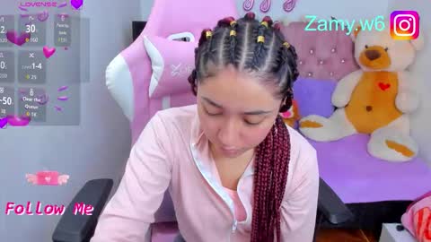 Snapshot of karla_cutee1 chatting on 09/30/25, 05:12 karla online show from 09/30/25, 05:12