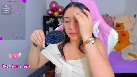 Snapshot of karla_cutee1 chatting on 10/13/25, 10:37 karla online show from 10/13/25, 10:37