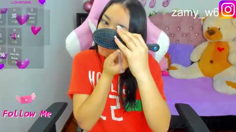 Snapshot of karla_cutee1 chatting on 10/20/25, 10:38 karla online show from 10/20/25, 10:38