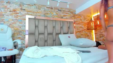  Karla  online show from 09/24/25, 08:34