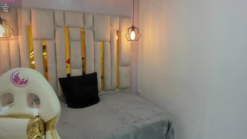 Karla  online show from 01/21/25, 10:52