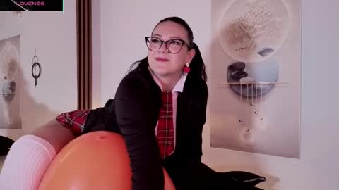 karla online show from 10/18/25, 11:55