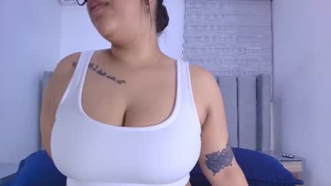 karolina  online show from 06/18/26, 12:09
