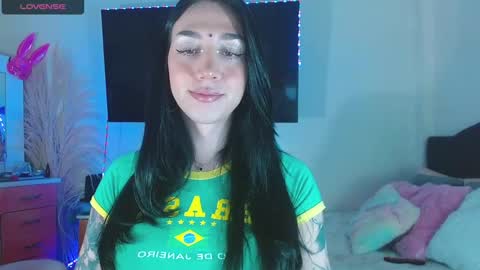 Snapshot of karla_zambrano chatting on 02/17/25, 07:04 karla online show from 02/17/25, 07:04