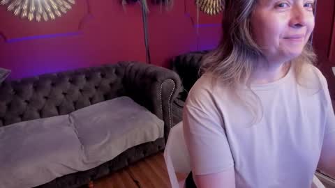 carla  online show from 11/23/25, 03:28