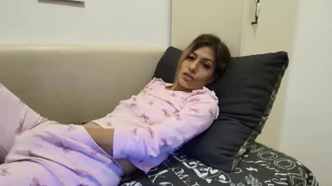 Snapshot of karladreamssex chatting on 10/26/25, 04:51 Crystyna online show from 10/26/25, 04:51