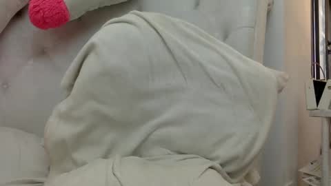 Snapshot of karlagirlfox chatting on 02/26/25, 01:52 KARLA A online show from 02/26/25, 01:52