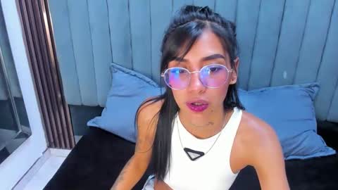 karlaslutskinny__ online show from 04/08/26, 08:31