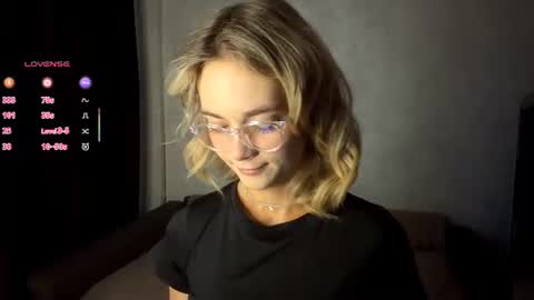 Snapshot of karlenegries chatting on 07/28/26, 11:04 Olivia online show from 07/28/26, 11:04