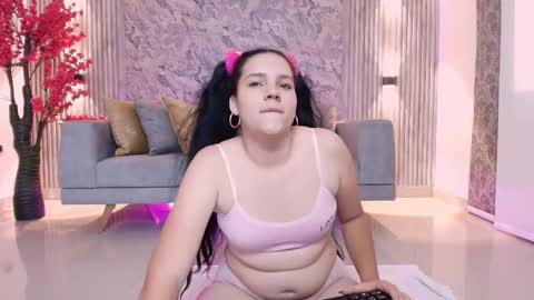 Snapshot of karlie_small chatting on 09/24/25, 07:28 Karli online show from 09/24/25, 07:28